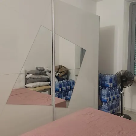 Roccabruna Near Metro Station Apartment *
