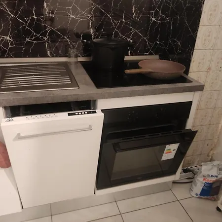 Roccabruna Near Metro Station * טורינו